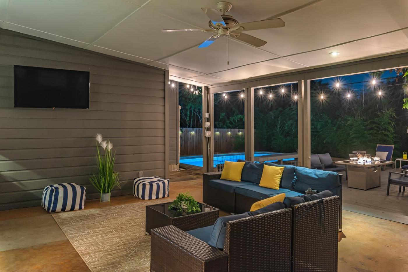 סן אנטוניו Serene Pool & Firepit In Stunning Home By Airport מראה חיצוני תמונה
