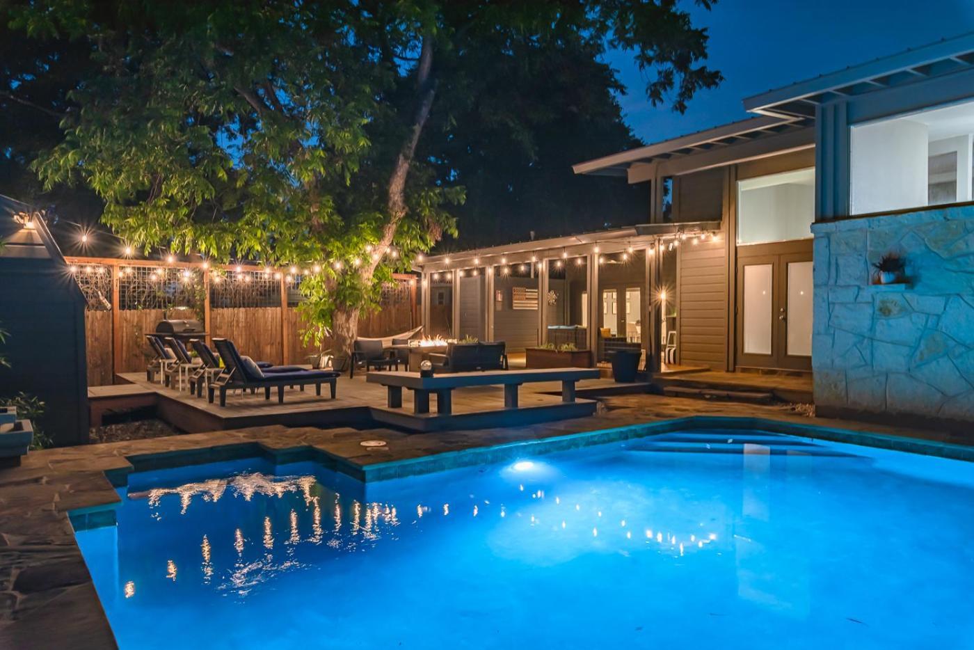 סן אנטוניו Serene Pool & Firepit In Stunning Home By Airport מראה חיצוני תמונה